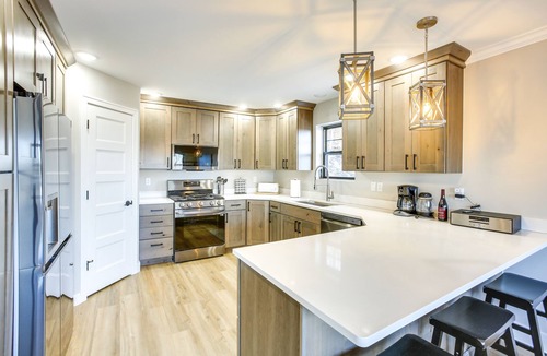 Suttons Bay House | Hot Tub & Fire Pit: Suttons Bay Home Near Wineries