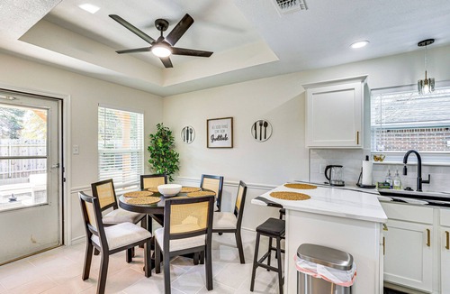 Wake Village House | Hot Tub & Fire Pit: Home Near Downtown Texarkana