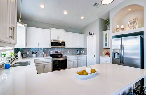 Crystal Beach House | Hot Tub + Firepit! Elevator, Pets ok - Spring Savings!