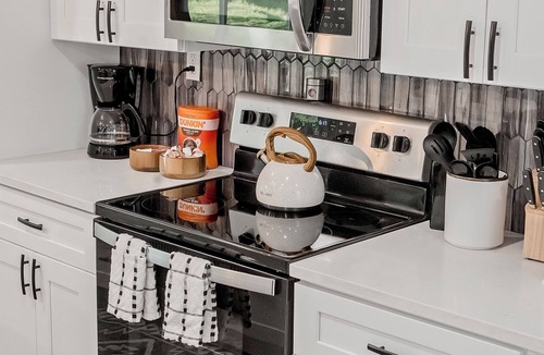 University Hills House | Hot Tub, Firepit & Giant Chess at Austin Hideaway