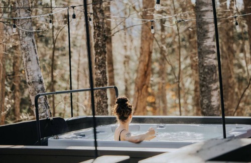 Plymouth Cabin | Hot Tub|Firepit|Pets|Near Hiking, Lake & Okemo