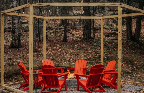 Plymouth Cabin | Hot Tub|Firepit|Pets|Near Hiking, Lake & Okemo