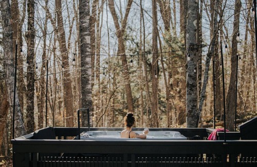 Plymouth Cabin | Hot Tub|Firepit|Pets|Near Hiking, Lake & Okemo