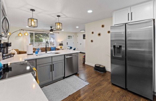 Lakewood House | Hot Tub, Firepit, Putt Putt, Family Friendly!