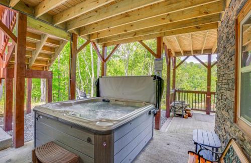 Elk Park House | Hot Tub & Game Room: Lakefront Cabin in Elk Park!