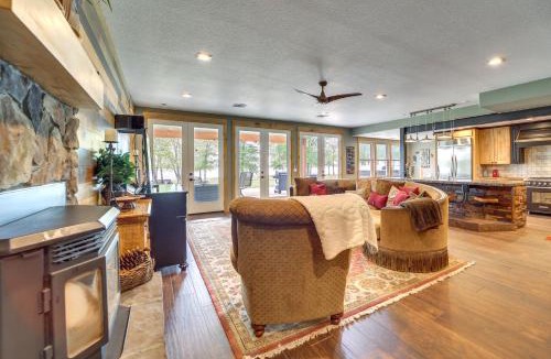 Afton House | Hot Tub, Game Room & More! Lakefront Home in Afton