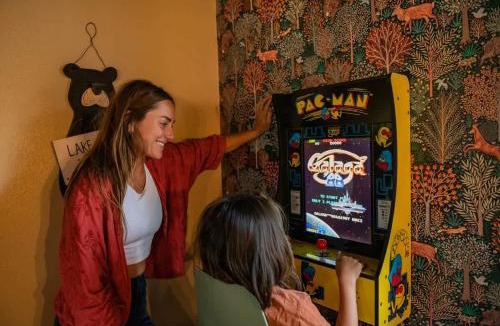 Big Bear City Ski Chalet | Hot Tub-Game Room-Nintendo Switch-BBQ