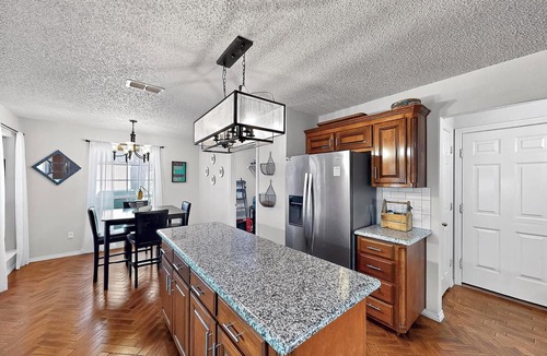 South Arlington House | Hot Tub - Gameroom - Large Yard - Lux 5 BR