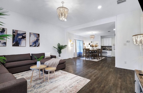 San Antonio House | Hot Tub Getaway | Game Room Office Yard BBQ WiFi
