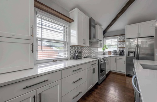 Lexington House | Hot Tub | Great Location | King Beds | Grill & Patio