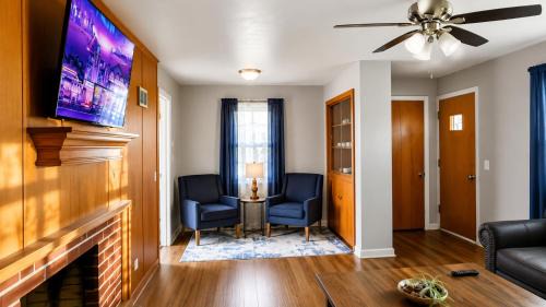 Saint Mary House | Hot Tub Hideaway by Timber Oaks Vacation Rentals