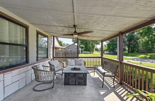 Bixby House | Hot Tub Hideaway