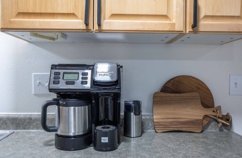 Custer Villa | Hot Tub Hideout | Private + Downtown Access
