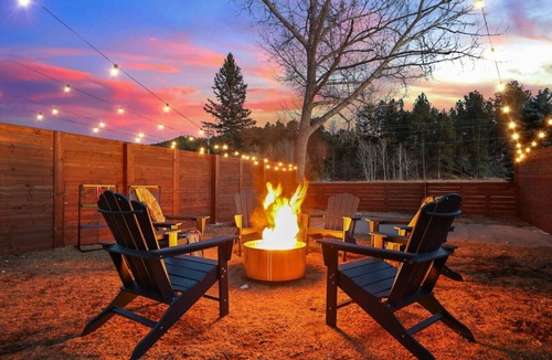 Custer Villa | Hot Tub Hideout | Private + Downtown Access