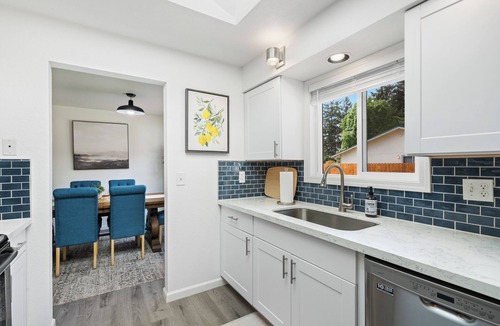 Vancouver House | Hot Tub Home