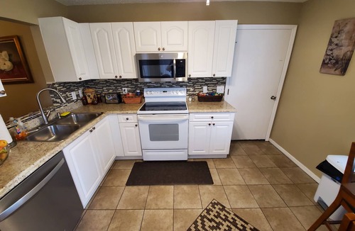 Santo Domingo House | Hot Tub House Escape – 3BR in The Villages at Special Rates