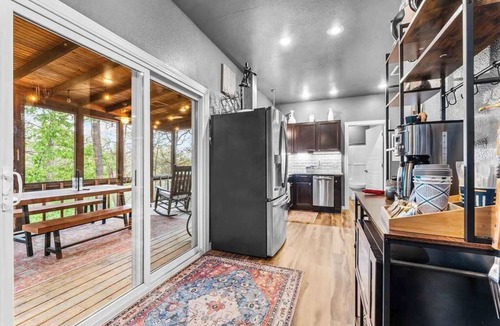 Eureka Springs Apartment | Hot Tub in the Woods, Fire Pit, Pet Friendly