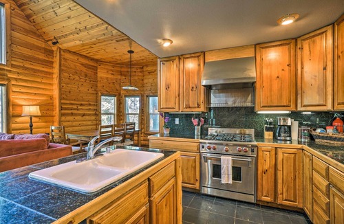 Country Club Estates House | Hot Tub, Indoor Pool! Home 8 Mi to Heavenly Skiing