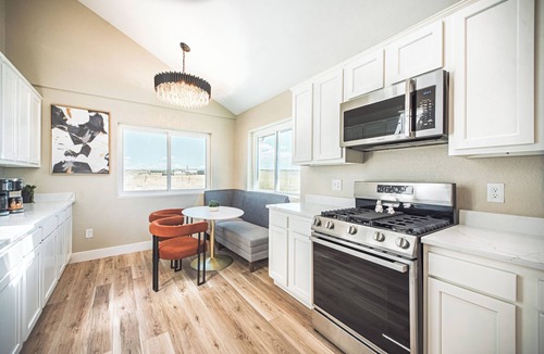 Calhan House | Hot Tub/King Beds/Beach Volleyball/Mountain Views/Private Retreat