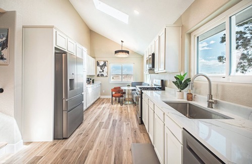 Calhan House | Hot Tub/King Beds/Beach Volleyball/Mountain Views/Private Retreat