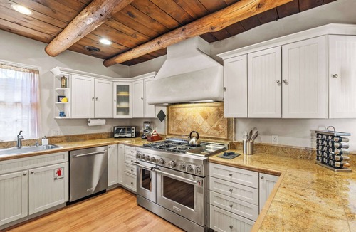 Historic Eastside House | Hot Tub, Kiva Fireplace, Koi Pond, Walk Everywhere