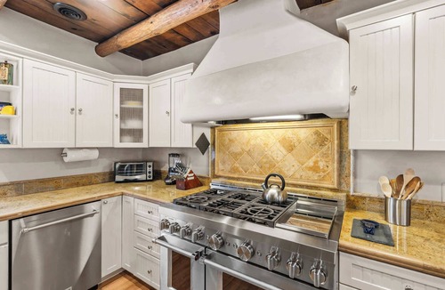 Historic Eastside House | Hot Tub, Kiva Fireplace, Koi Pond, Walk Everywhere