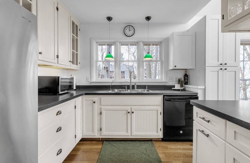 Olcott Ski Chalet | HOT TUB | Lake Front | Lavender Home