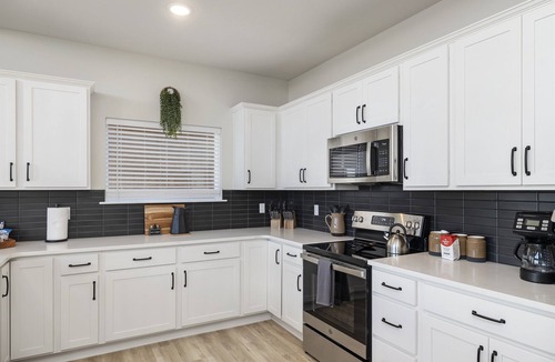 Kimberling City House | Hot Tub, Lake & Mtn Views, King Beds, Bunk Room