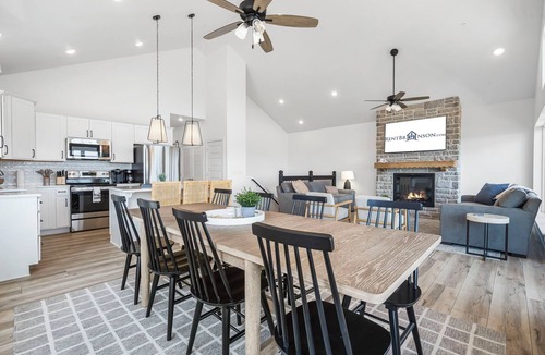 Kimberling City House | Hot Tub, Lake Views, Shared Pools & Free Tickets at Feels Like Summer