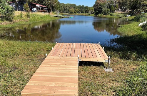 Malakoff Cabin | Hot tub! Modern A-Frame Cabin, Cedar Creek Lake
