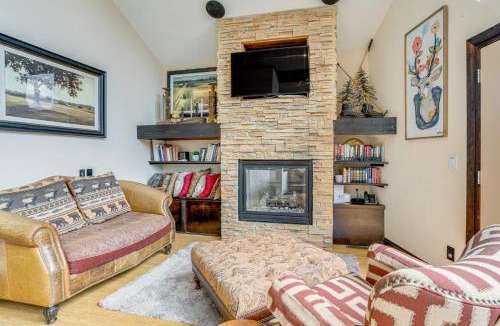 Quandary Village House | Hot Tub & Mtn Views Pristine Breckenridge Home!
