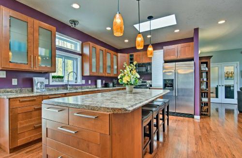 Marshall House | Hot Tub & Mtn Views: Private Blue Ridge Retreat