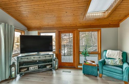 Lake Lure House | Hot Tub + Mtn Views! Rumbling Bald Resort Cabin