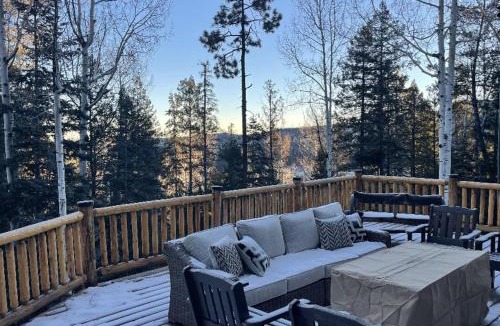Greer House | Hot Tub & Mtn Views: Woodsy Cabin in Greer