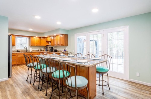 East Stroudsburg House | Hot Tub Nights & Ski | Game Room Fun & Firepit