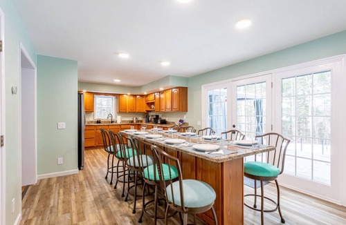 East Stroudsburg House | Hot Tub Nights & Ski | Game Room Fun & Firepit