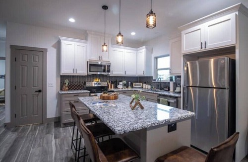 Denison House | Hot Tub Paradise: Fire Pit - BBQ - Family/Couples