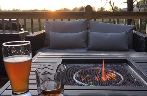 McHenry Cabin | Hot tub-petfriendly-firepit-pool table-bar-3+acres