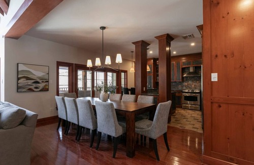 Mont-Tremblant Ski Chalet | HOT TUB - Ping-Pong - BBQ Terrace - Free Shuttle