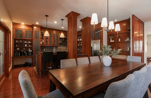 Mont-Tremblant Ski Chalet | HOT TUB - Ping-Pong - BBQ Terrace - Free Shuttle
