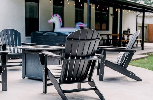 Downtown House | Hot tub/pool, bike to Momentary & Downtown