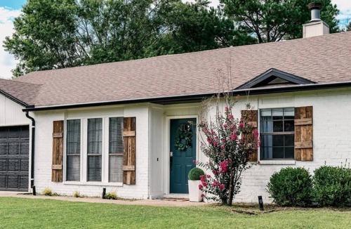 Downtown House | Hot tub/pool, bike to Momentary & Downtown