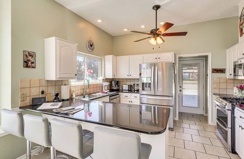 Hutto House | Hot Tub, Pool, & Fire Pit! Solar-Powered Hutto Gem
