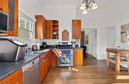 Napa House | Hot Tub | PRIME DWTN NAPA | 3 bed | 2 Bath