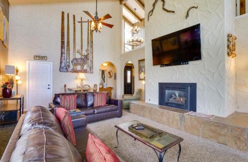 Dillon House | Hot Tub Relaxation: Luxe Summit Gem w/Mtn Views