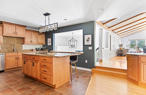 Johnson House | Hot tub, sauna, arcade, 18 acres