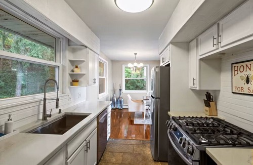 Canandaigua House | Hot tub, Sauna, Canandaigua Lake, Pool Table