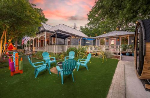 Southtown House | Hot Tub Sauna Fire Pit Putting green Downtown