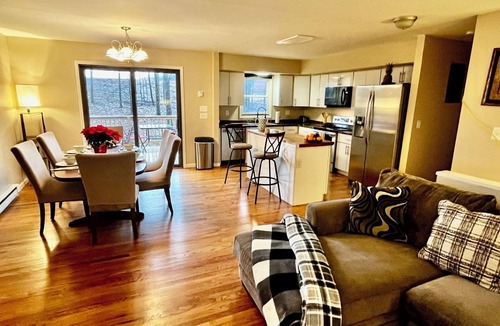 Albrightsville House | Hot tub, Sauna,Views,Grill,Fire Pit, Ping Pong, Pool Table, Arcade!