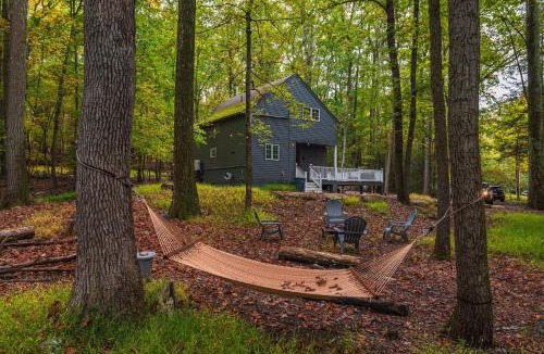 Reeders House | Hot Tub Secluded Fire Pit Hammock